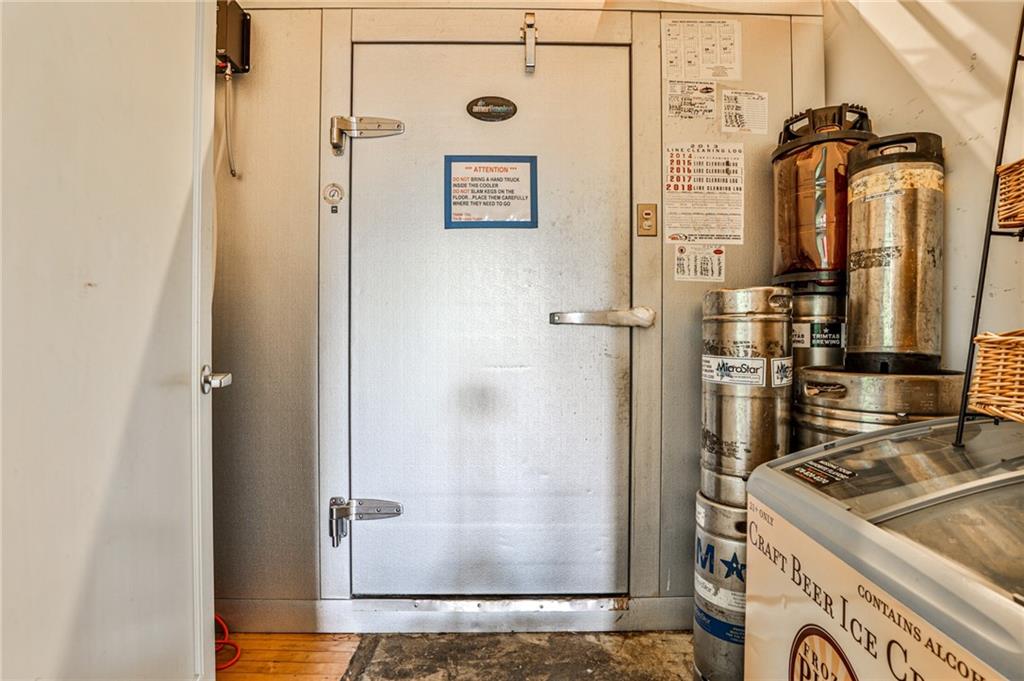141 E Trinity Place