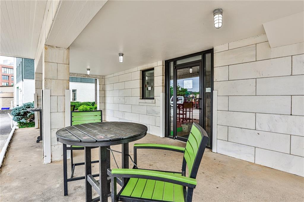 141 E Trinity Place