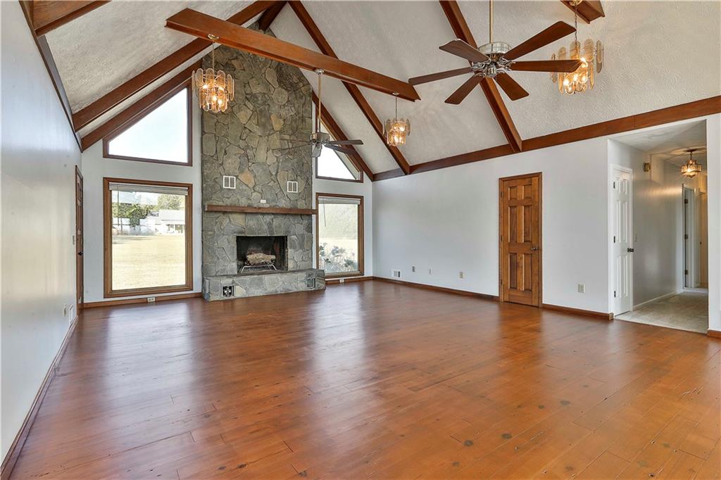 621 Lakeview Drive