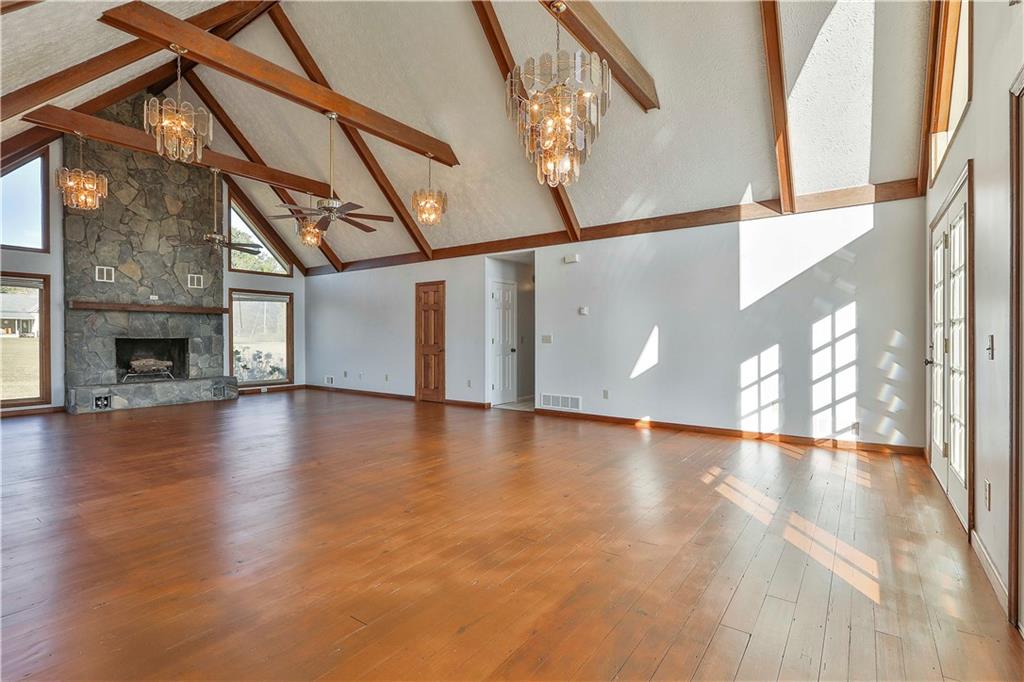 621 Lakeview Drive