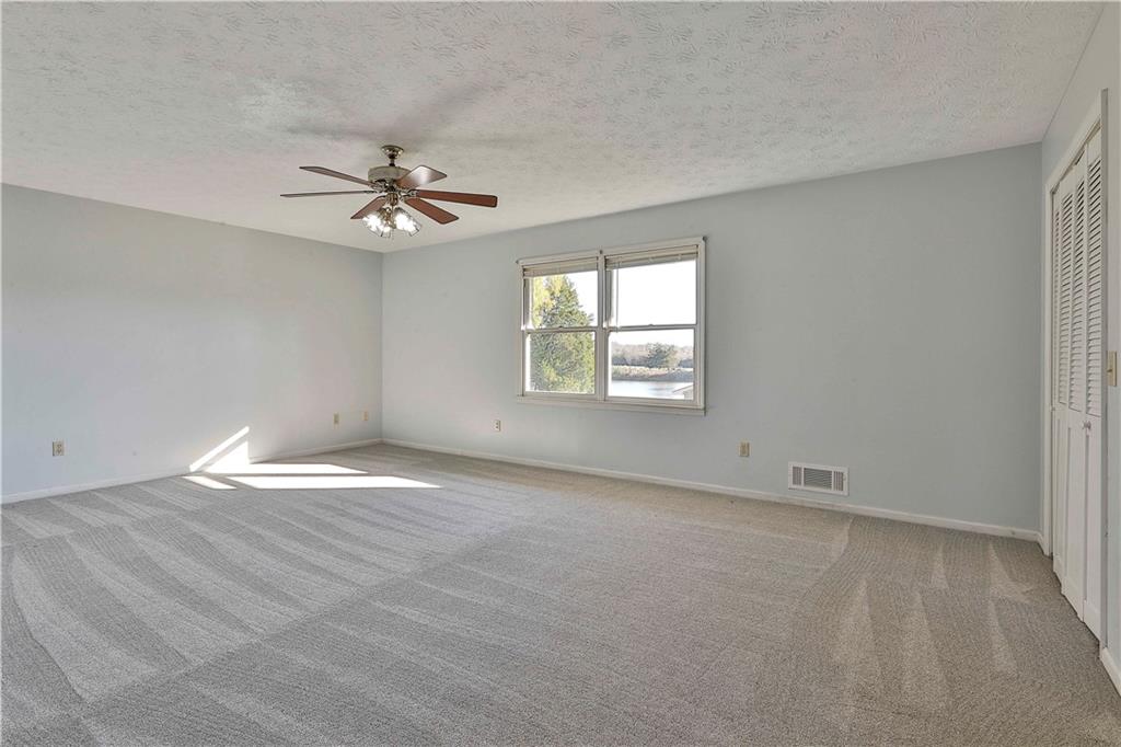 621 Lakeview Drive