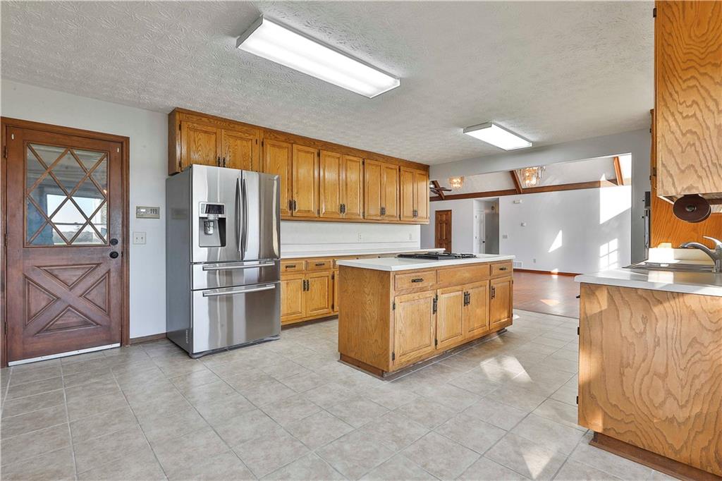 621 Lakeview Drive