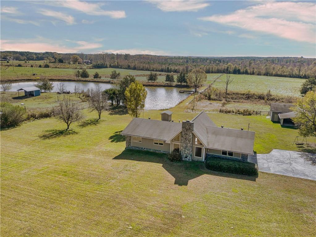 621 Lakeview Drive