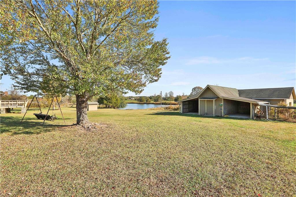 621 Lakeview Drive