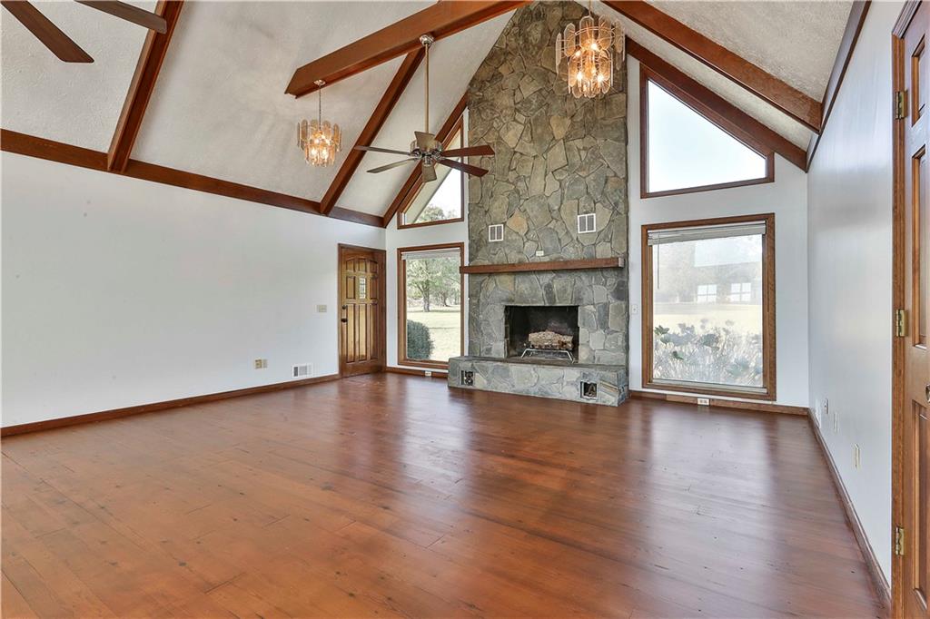 621 Lakeview Drive