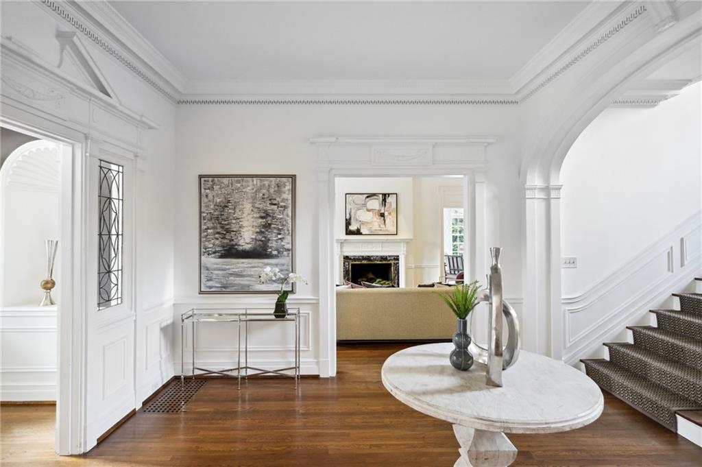 5 Cherokee Road NW