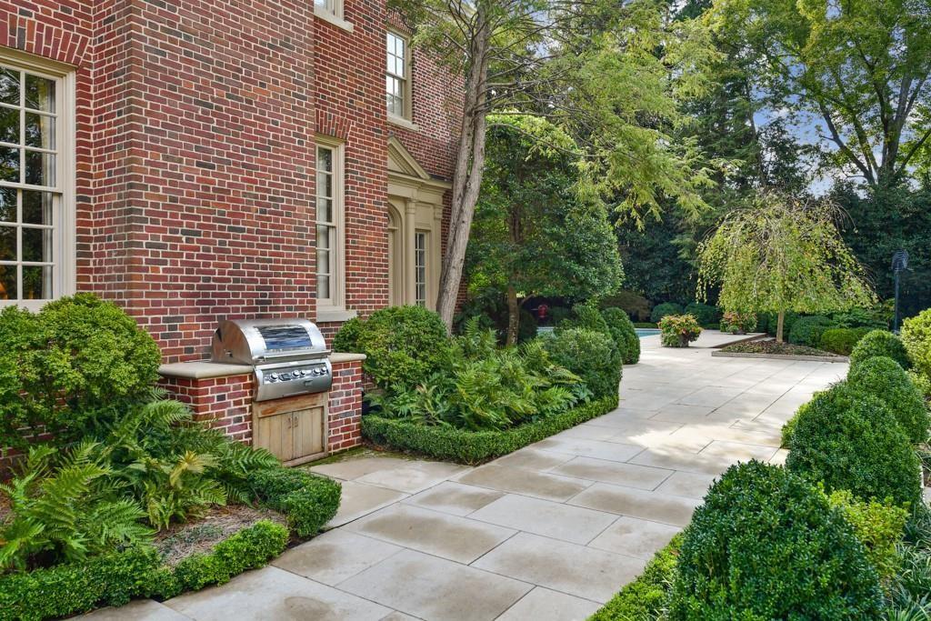 5 Cherokee Road NW