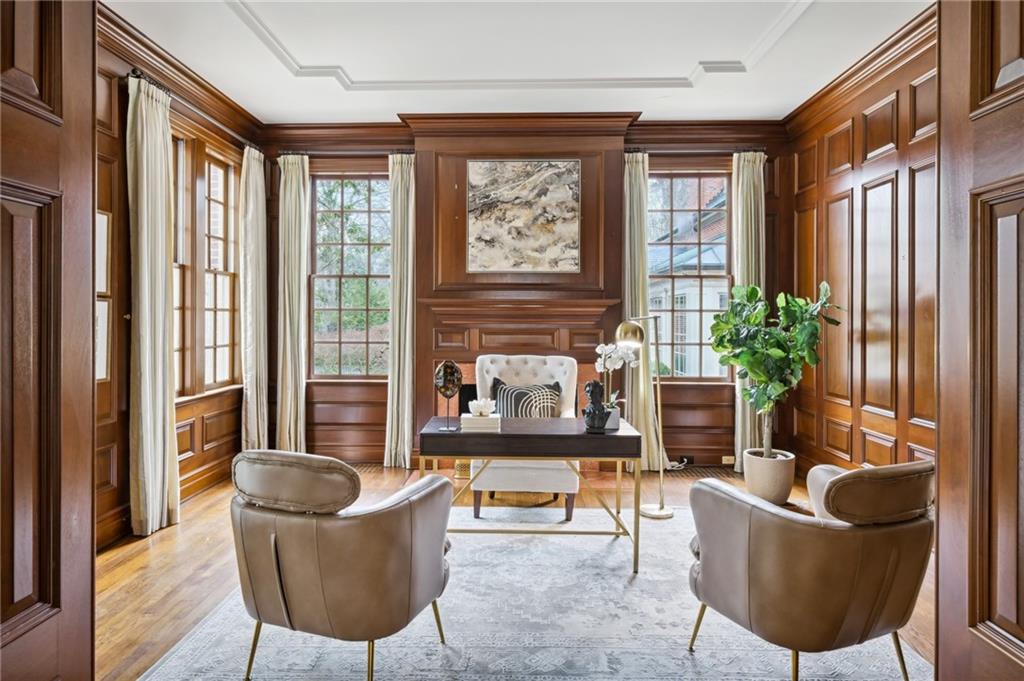 5 Cherokee Road NW