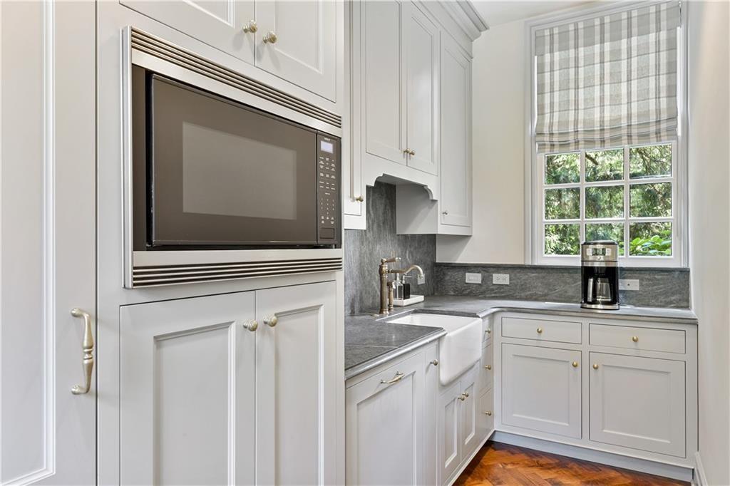 5 Cherokee Road NW