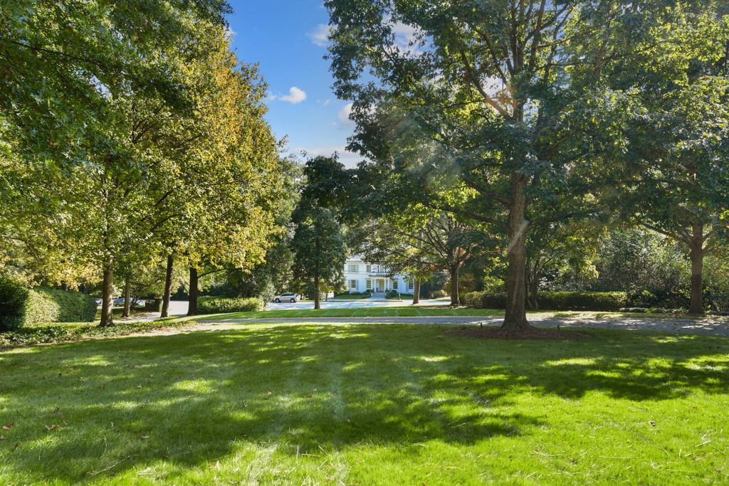 5 Cherokee Road NW