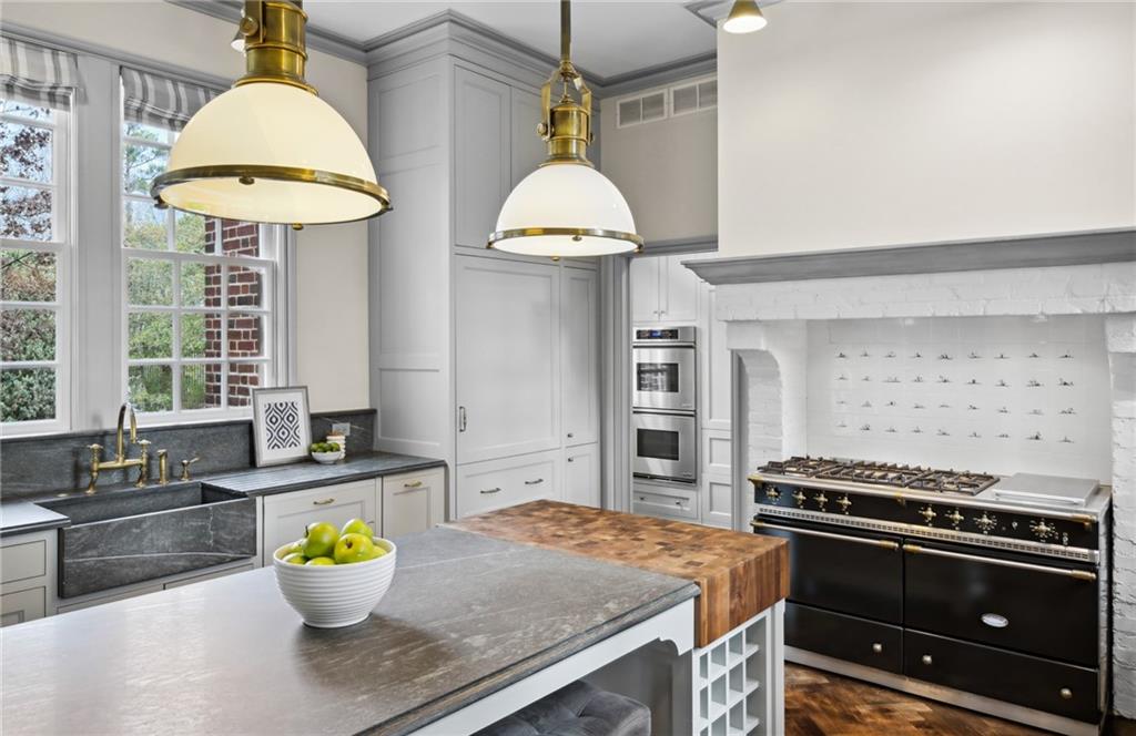 5 Cherokee Road NW