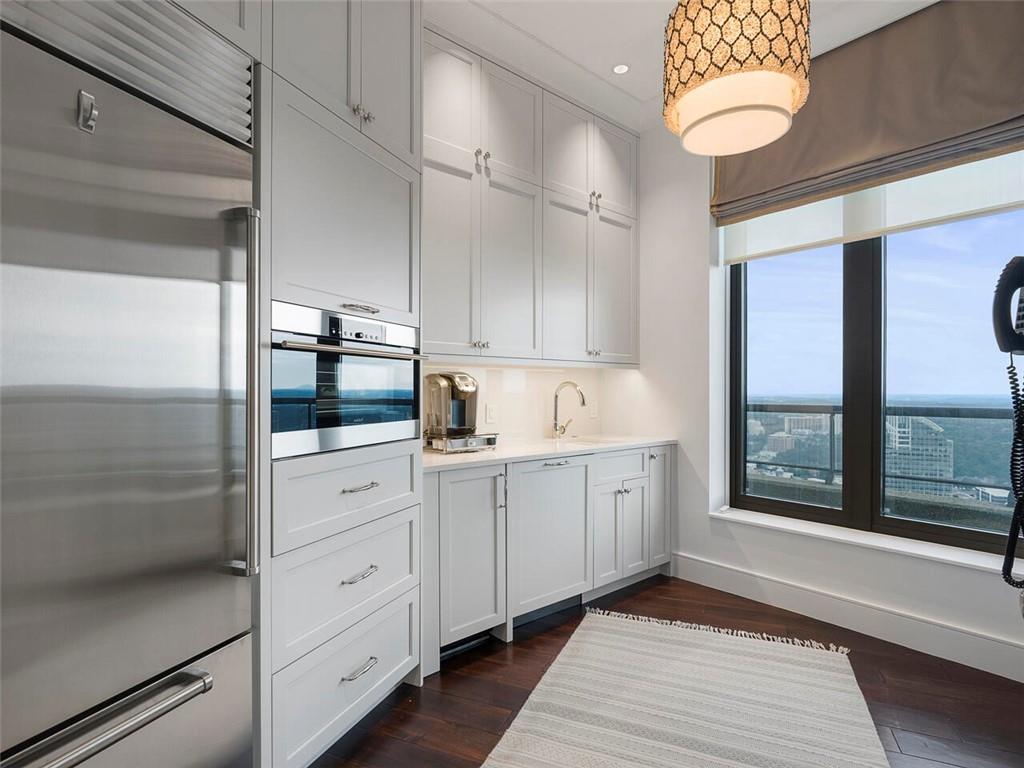 3376 Peachtree Road NE Unit 49