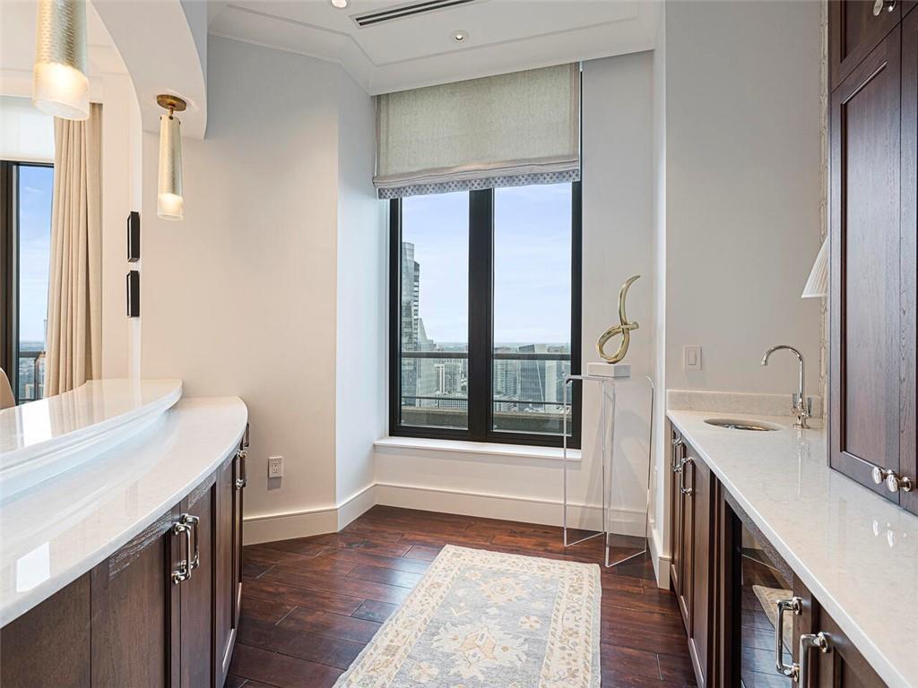 3376 Peachtree Road NE Unit 49