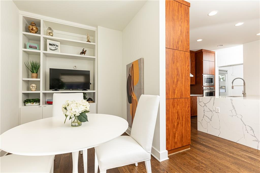 1960 Tall Tree Drive NE