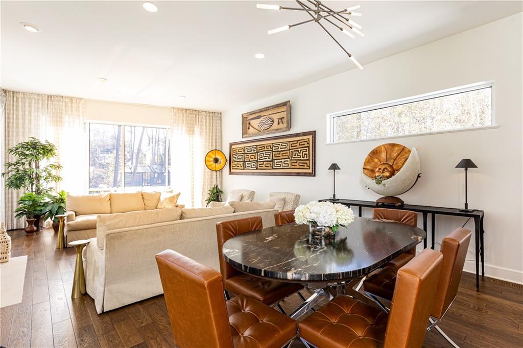 1960 Tall Tree Drive NE