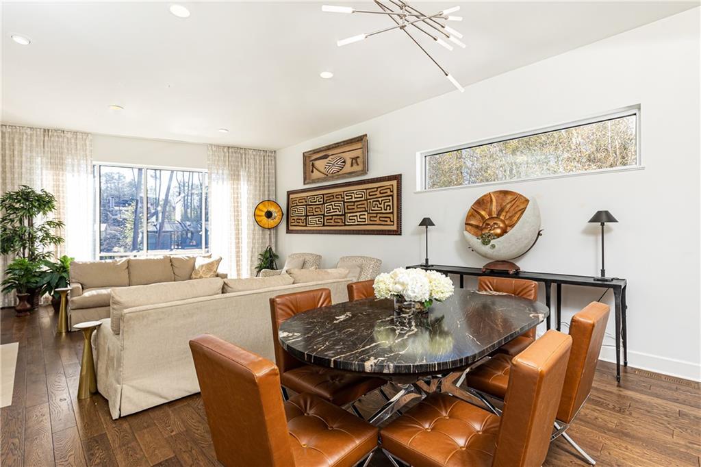 1960 Tall Tree Drive NE