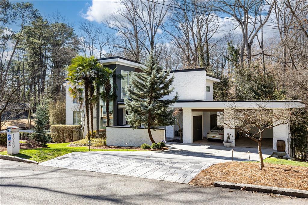 1960 Tall Tree Drive NE