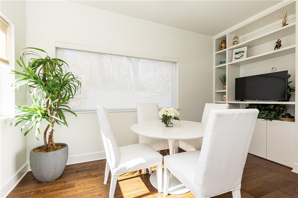 1960 Tall Tree Drive NE