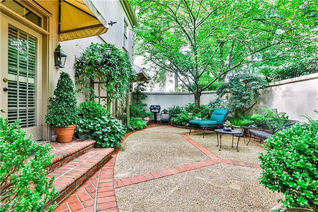 2525 Peachtree Road NE Unit 26