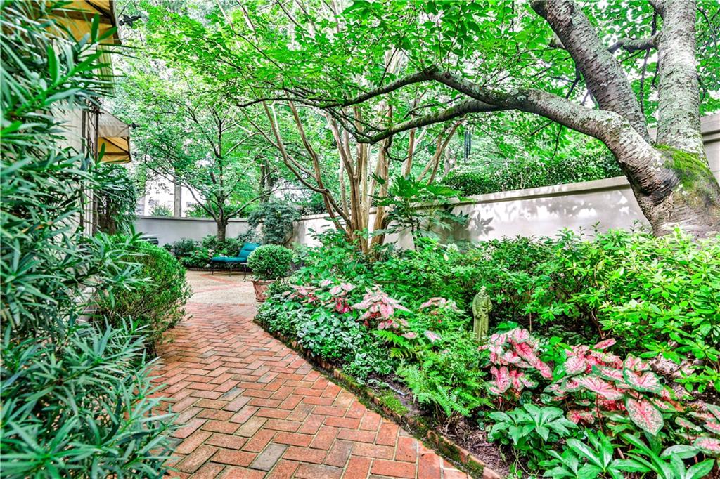 2525 Peachtree Road NE Unit 26