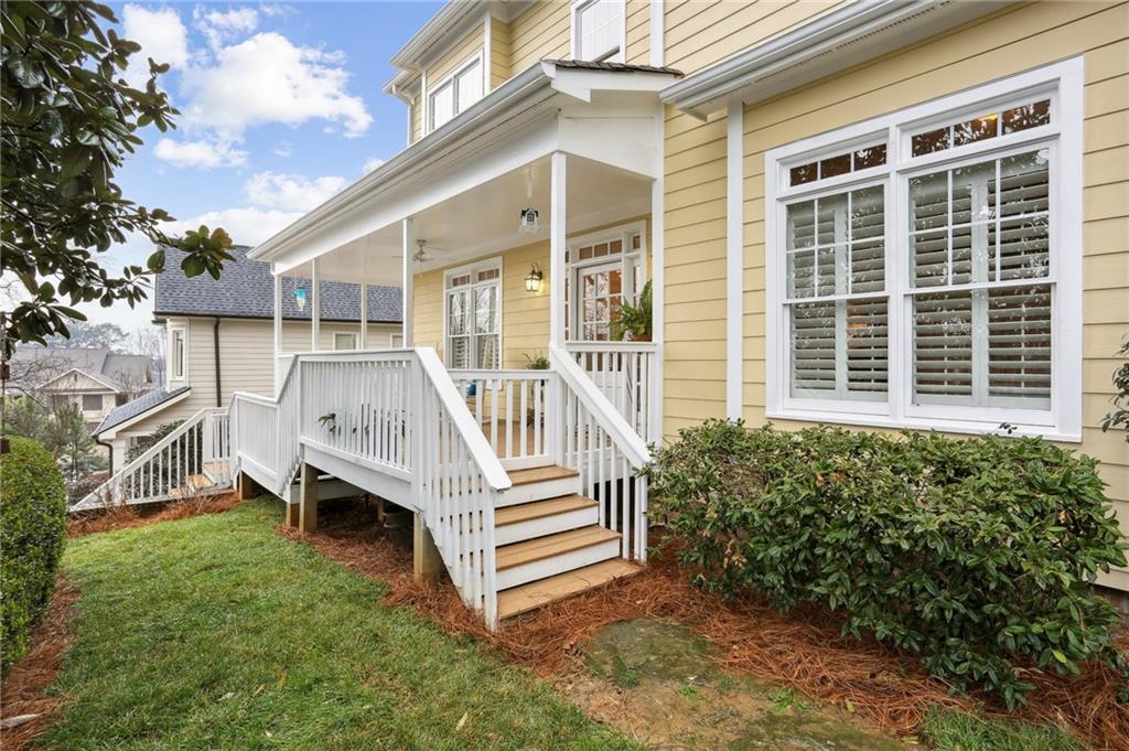 1119 Davis Circle NW
