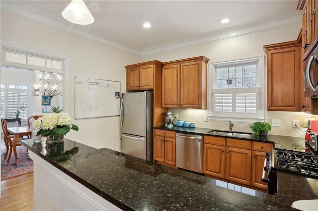 1119 Davis Circle NW