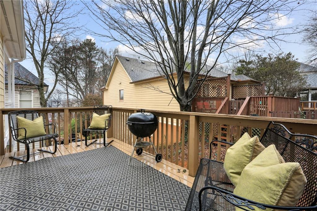 1119 Davis Circle NW