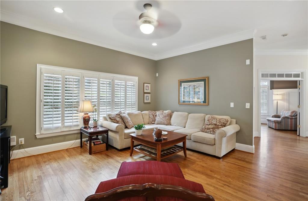 1119 Davis Circle NW