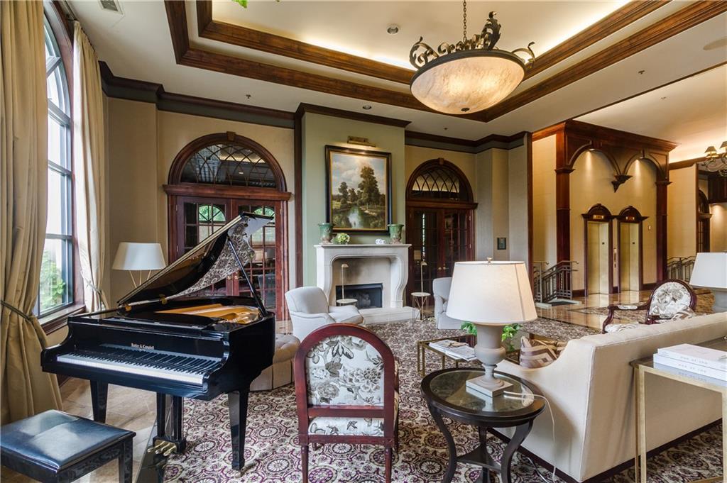 3334 Peachtree Road NE Unit 904