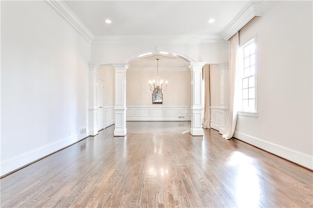 135 W Paces Ferry Road NW