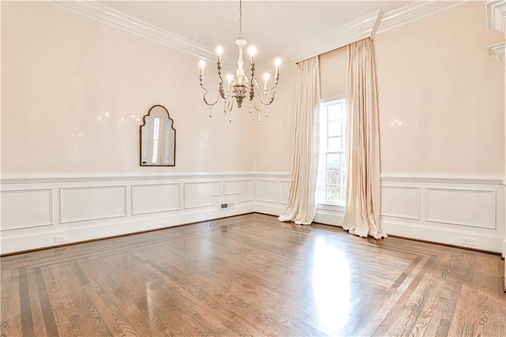 135 W Paces Ferry Road NW