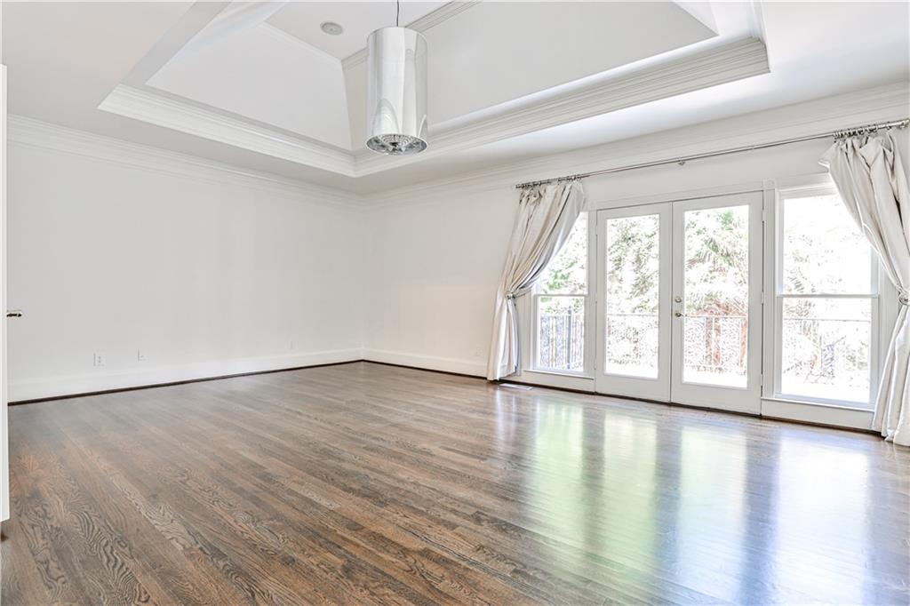 135 W Paces Ferry Road NW