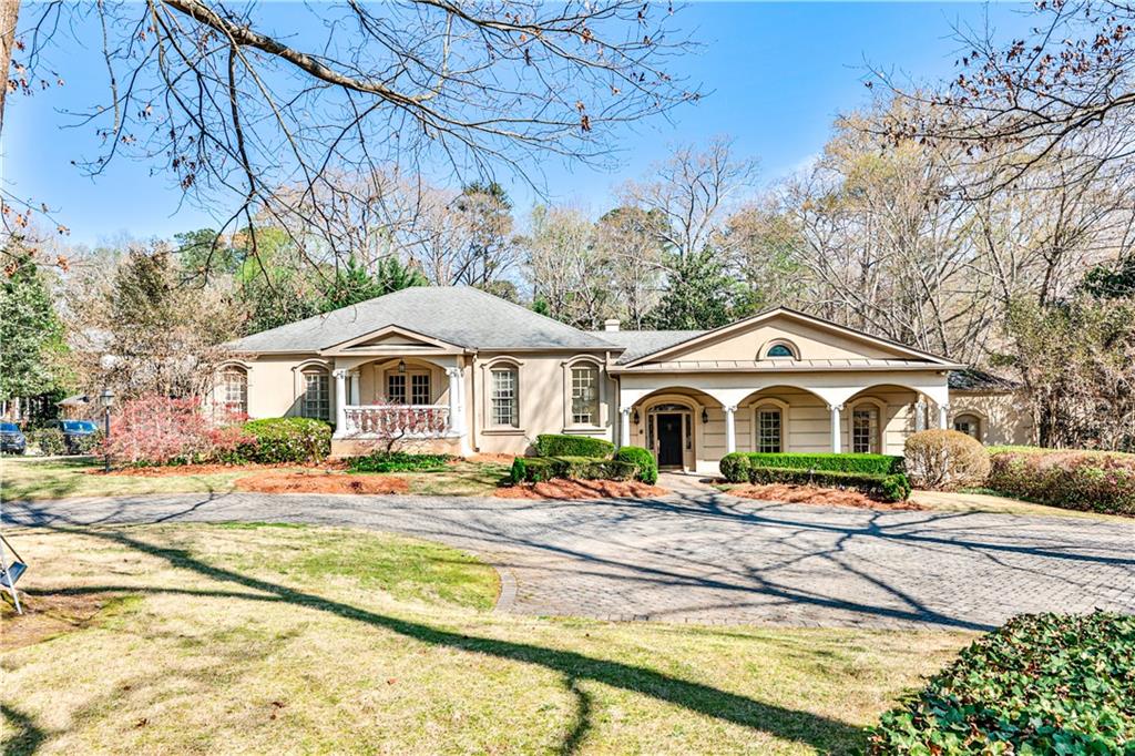 135 W Paces Ferry Road NW