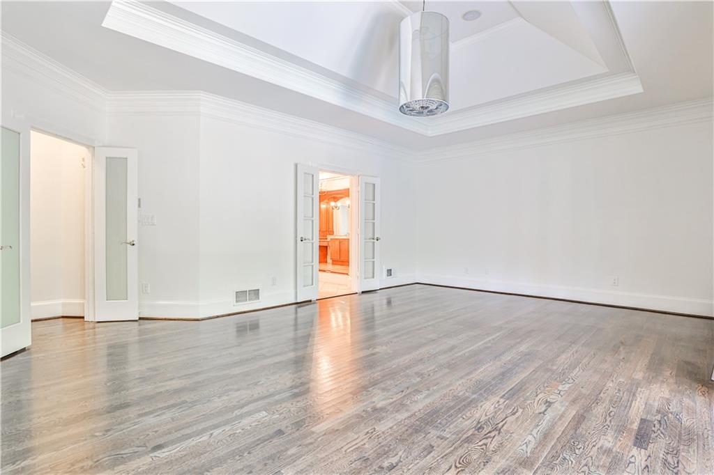 135 W Paces Ferry Road NW