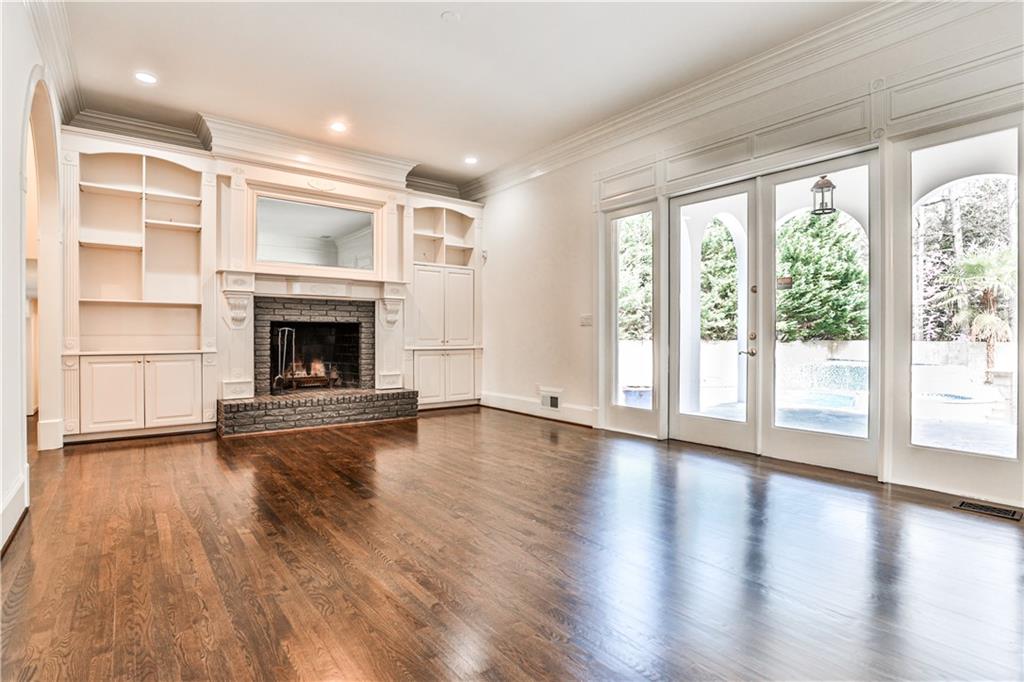 135 W Paces Ferry Road NW