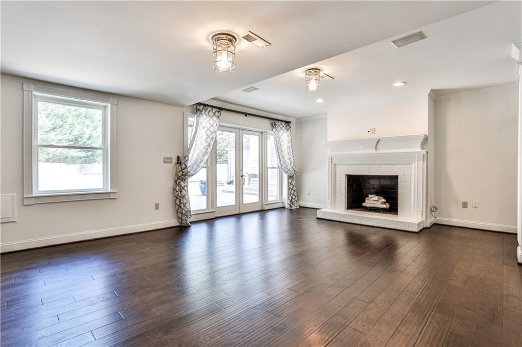 135 W Paces Ferry Road NW