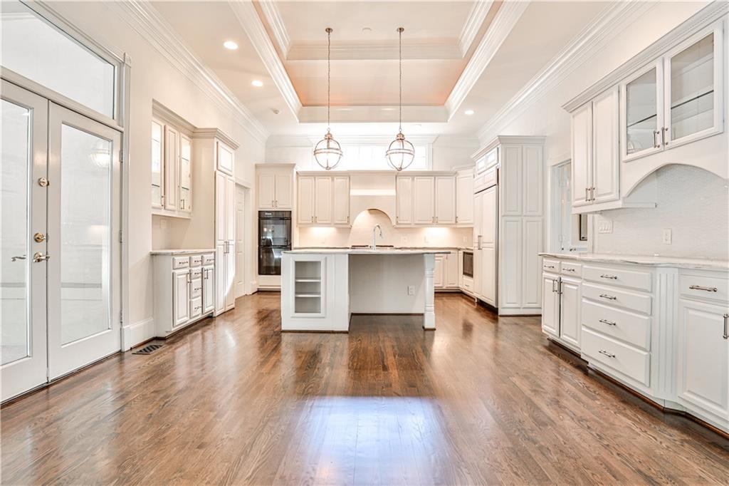 135 W Paces Ferry Road NW