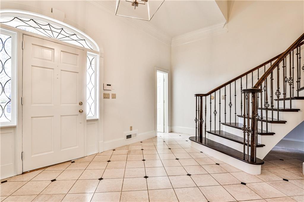 135 W Paces Ferry Road NW