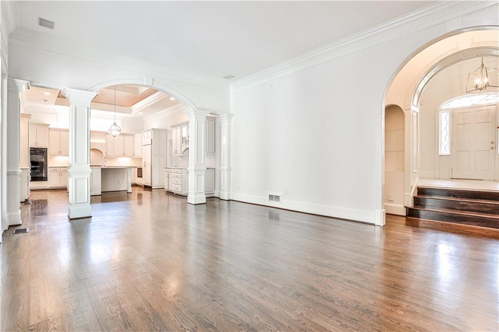 135 W Paces Ferry Road NW