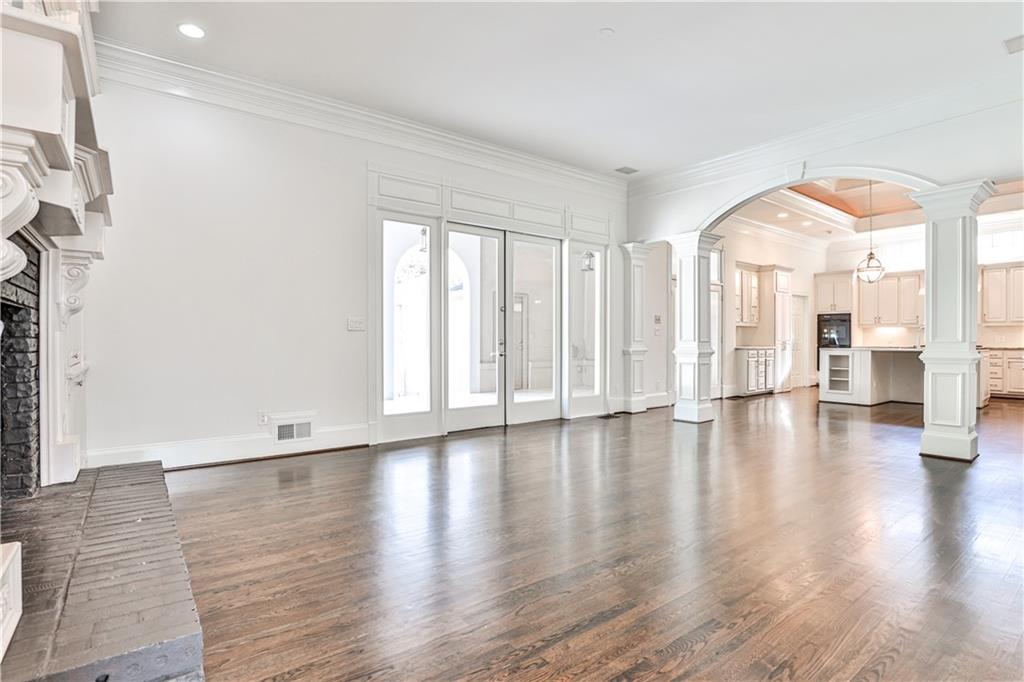 135 W Paces Ferry Road NW