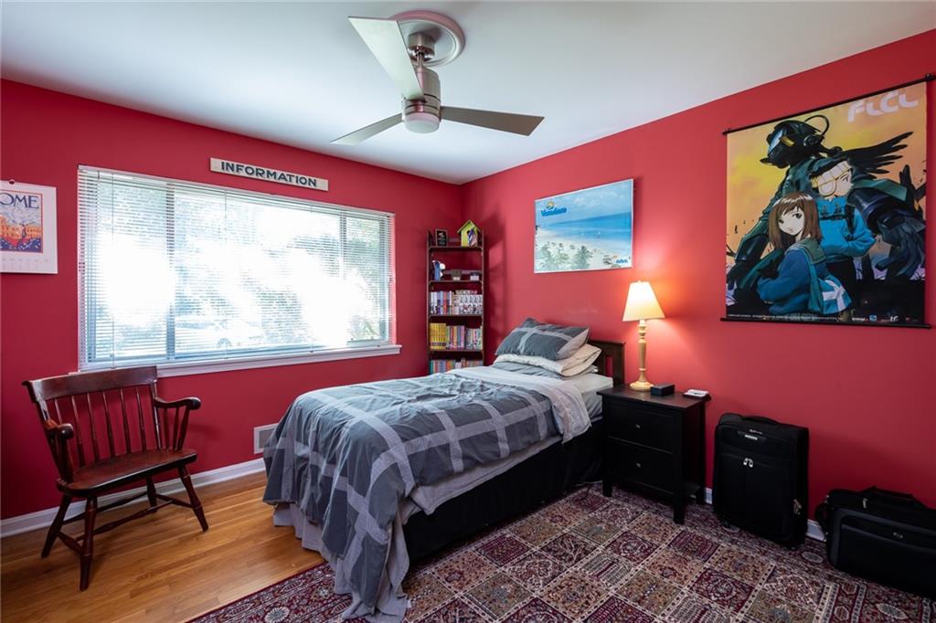 2407 SHERBROOKE Drive NE