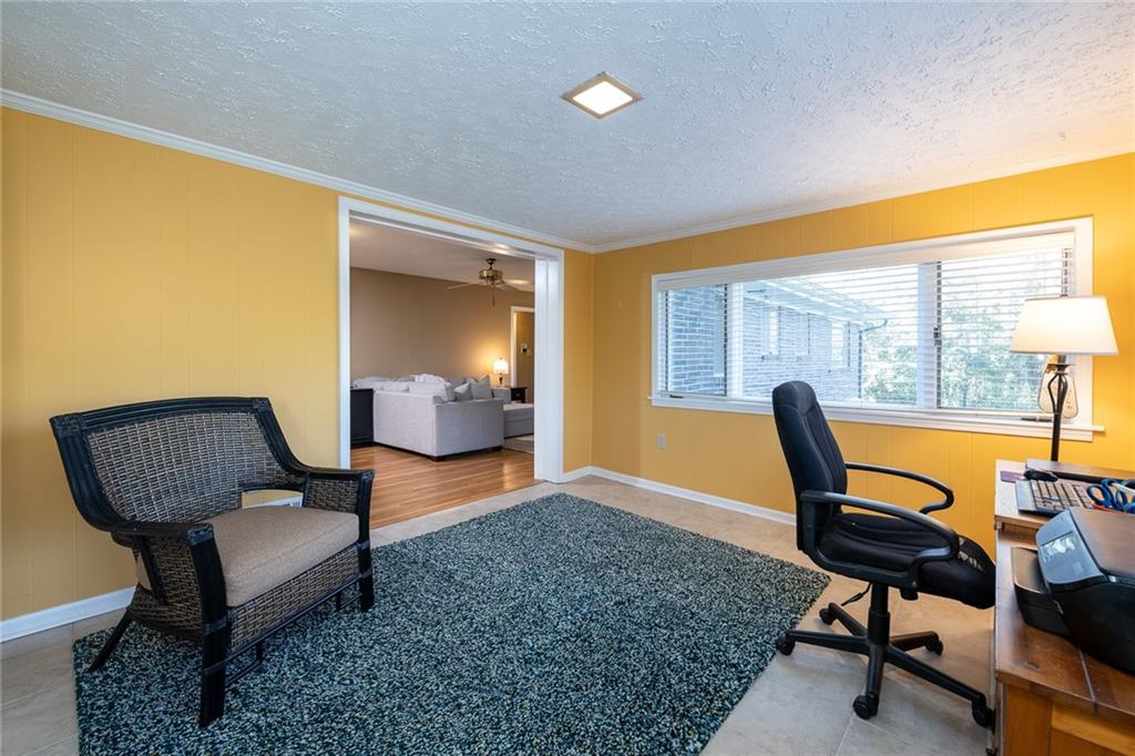2407 SHERBROOKE Drive NE