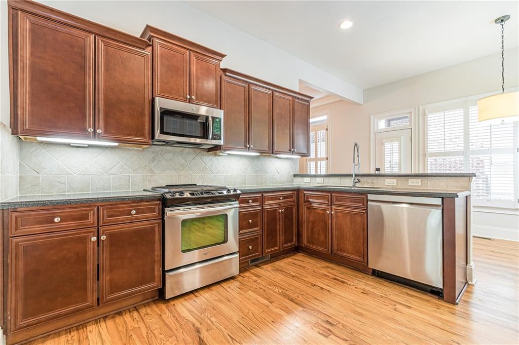1483 Village Park Court NE