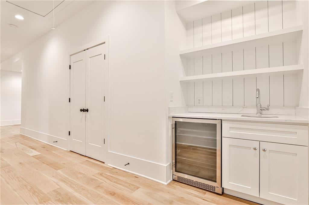 1155 Pine Ridge Road NE