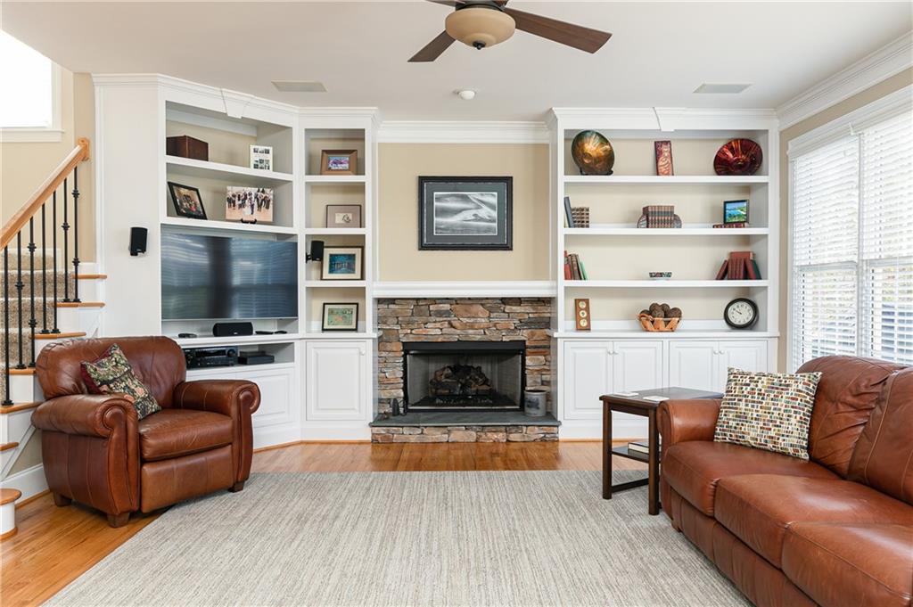 3276 Winthrop Circle