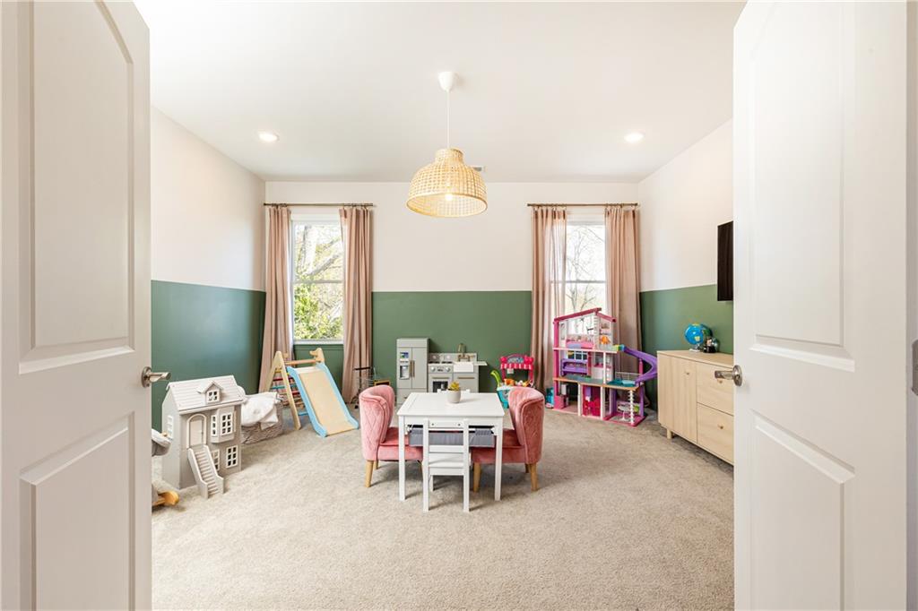 3921 O'Bryant Circle SE