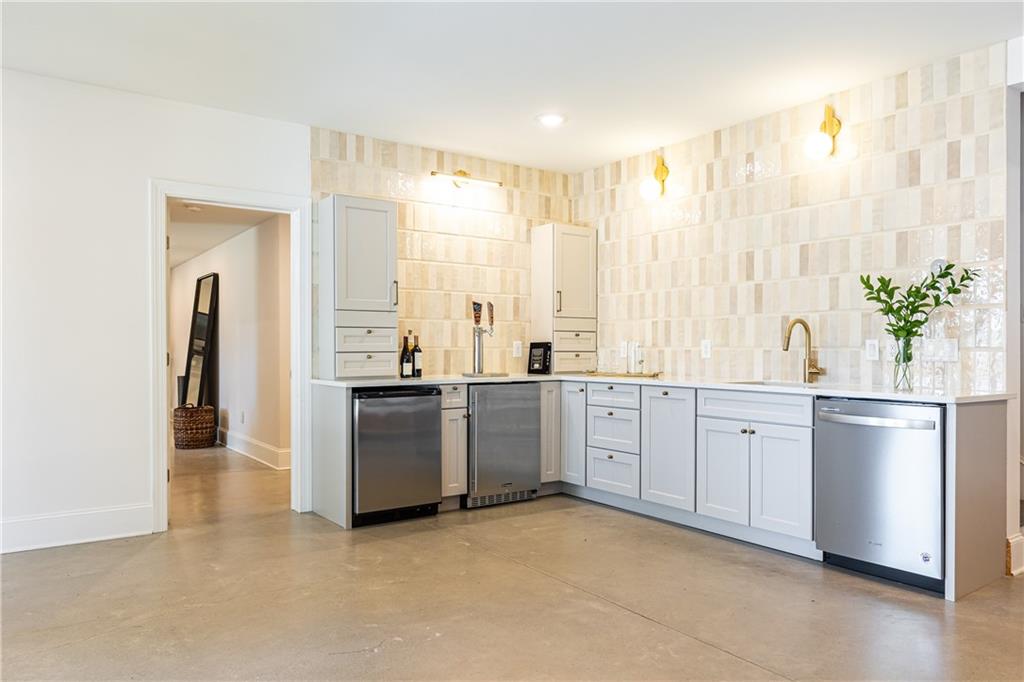 3921 O'Bryant Circle SE