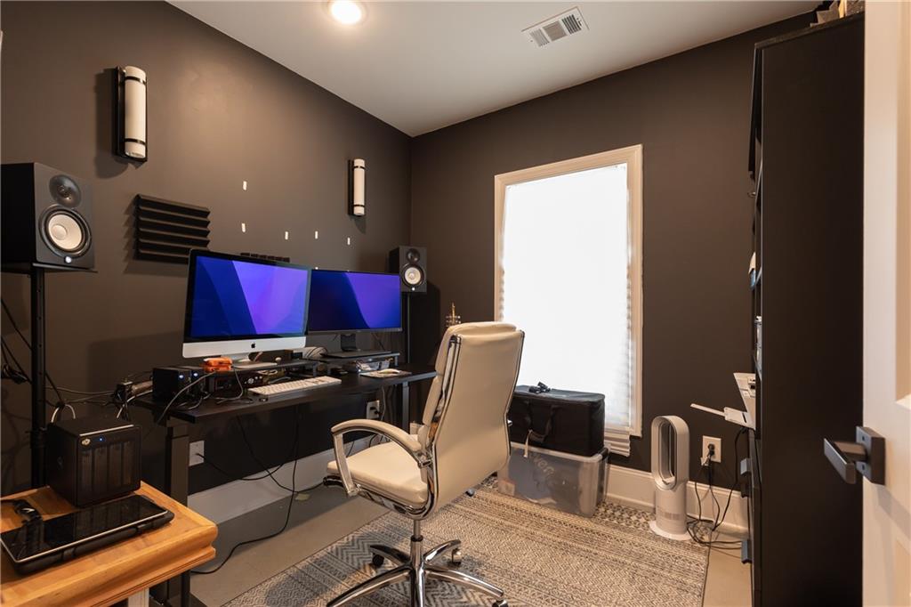 3921 O'Bryant Circle SE