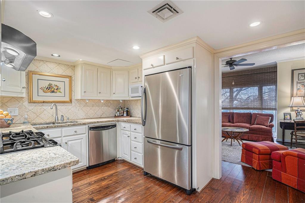 2765 Peachtree Road NE Unit 6