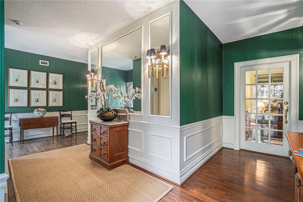 2765 Peachtree Road NE Unit 6
